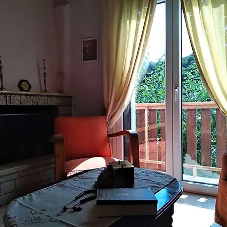 Hotel Aggelos House In Kalamitsi 4*