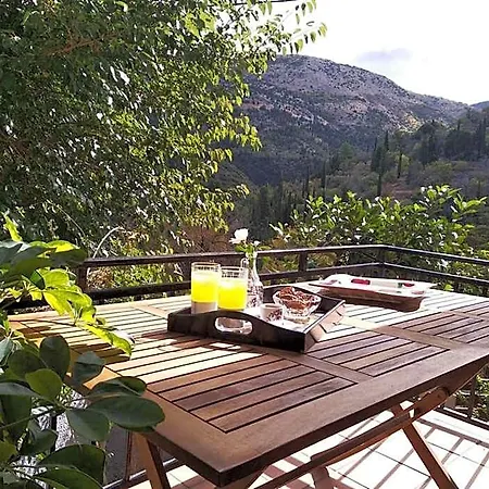 Hotel Aggelos House In Kalamitsi 4*