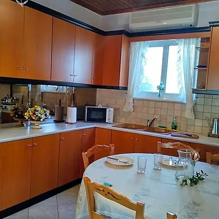 Aggelos House In Kalamitsi 4* Lefkáda