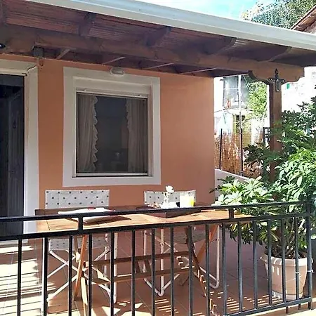 Hotel Aggelos House In Kalamitsi