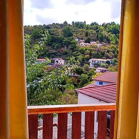 Aggelos House In Kalamitsi 4*