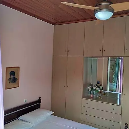 Hotel Aggelos House In Kalamitsi